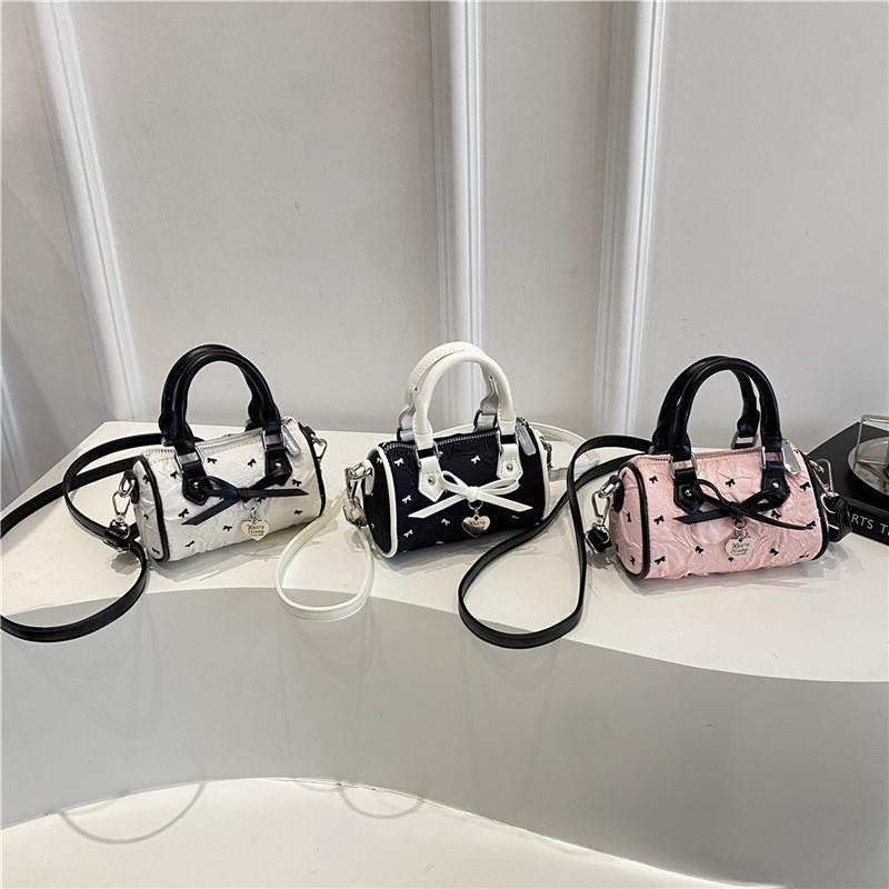 Childrens Retro Bow Printed Crossbody Bag With Bow And Metal Heart Decoration