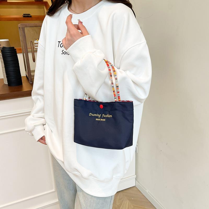 Large-capacity leisure trendy cloth bag commuting contrasting colors summer new versatile simple handbag