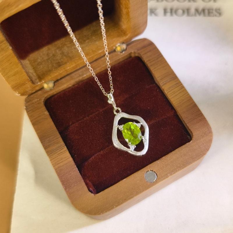 Women's S925 Sterling Silver Necklace Natural Crystal Peridot Pendant Brushed Craft Clavicle Chain Jewelry