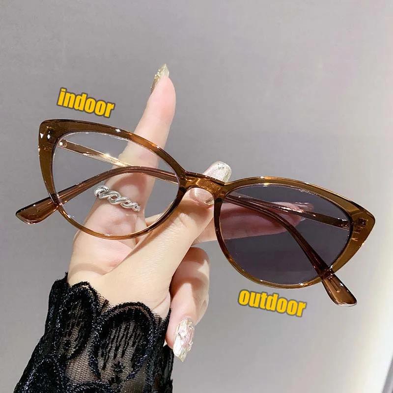 Versatile Business Cat-eye Frame Light-sensitive Myopia Glasses for Women and Men Blue Light Blocking Near Sight Eyeglasses