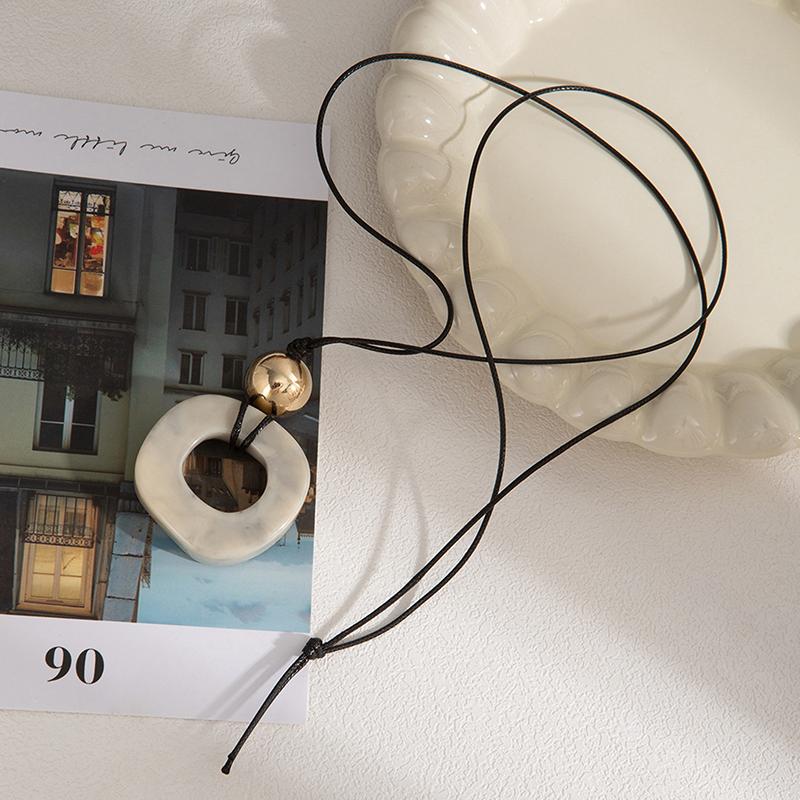 Resin Round Hollow Pendant Necklaces For Women Trendy Black Leather Rope Long Sweater Chain Necklaces Party Jewelry