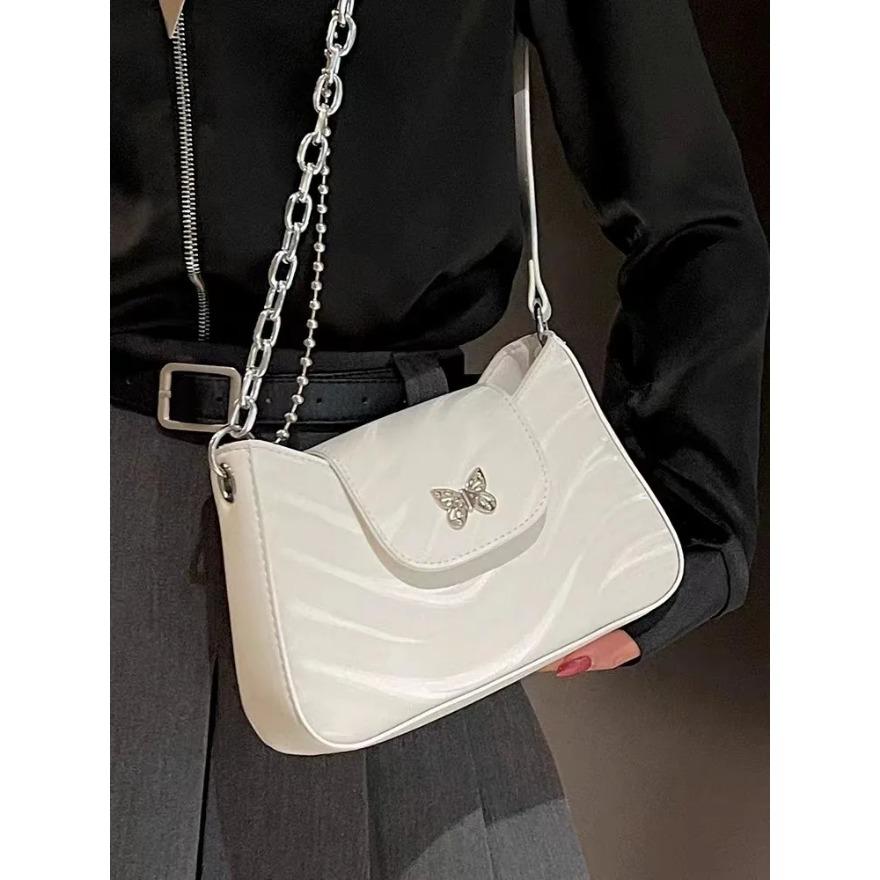 Vielseitige PU-Leder Damen Schultertaschen Mode Damen Schmetterlingsdekor Achseltaschen Lässige Damenhandtaschen Schwarz Weiß