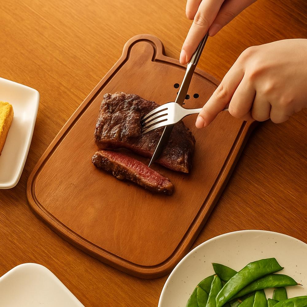 Eco-Friendly Bear Cutting Board Cute Design Fruit Cutting Board Home Use Bread Board  Kitchen