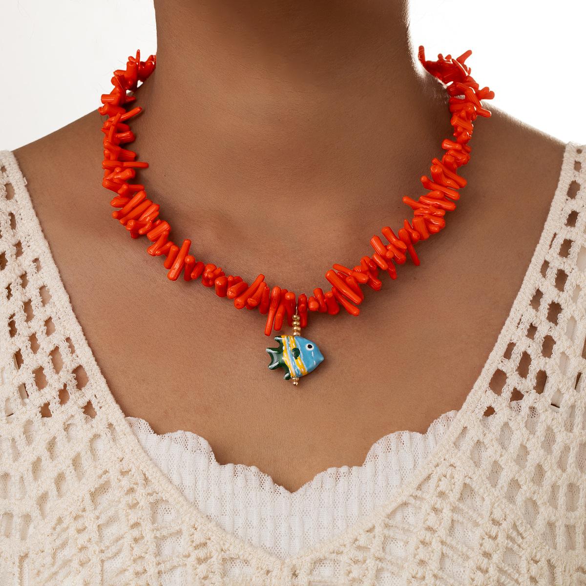 

Y2K Imitated Coral Bead Necklace for Women Ceramic Fish Pendant Colorful Handmade Adjustable Collarbone Chain Accessory Jewelry оранжевый