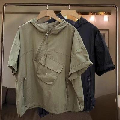 Camiseta con Capucha y Cremallera para Hombre, Color Sólido, Manga Corta, con Bolsillo - Moderna Ropa de Trabajo de Verano.