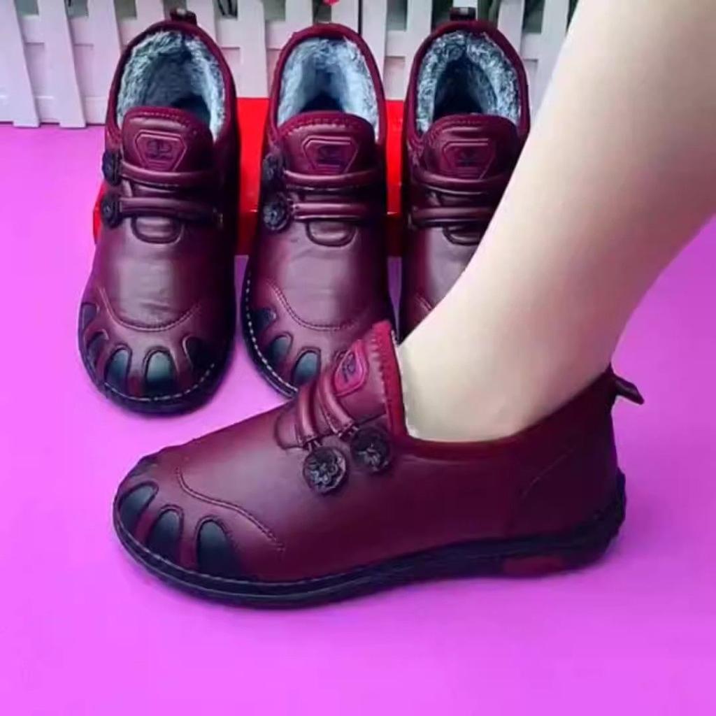 Old Beijing Cloth Shoes Mother Shoes Elderly Winter Cotton Shoes Grandma Non-slip Warm Old Lady Velvet Middle-aged and Elderly Women's Shoes