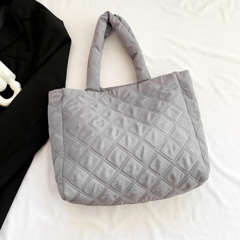 Chic Cotton Tote Bag For Women Versatile Casual Handheld And Shoulder Carrying Bag Stylish And Functional