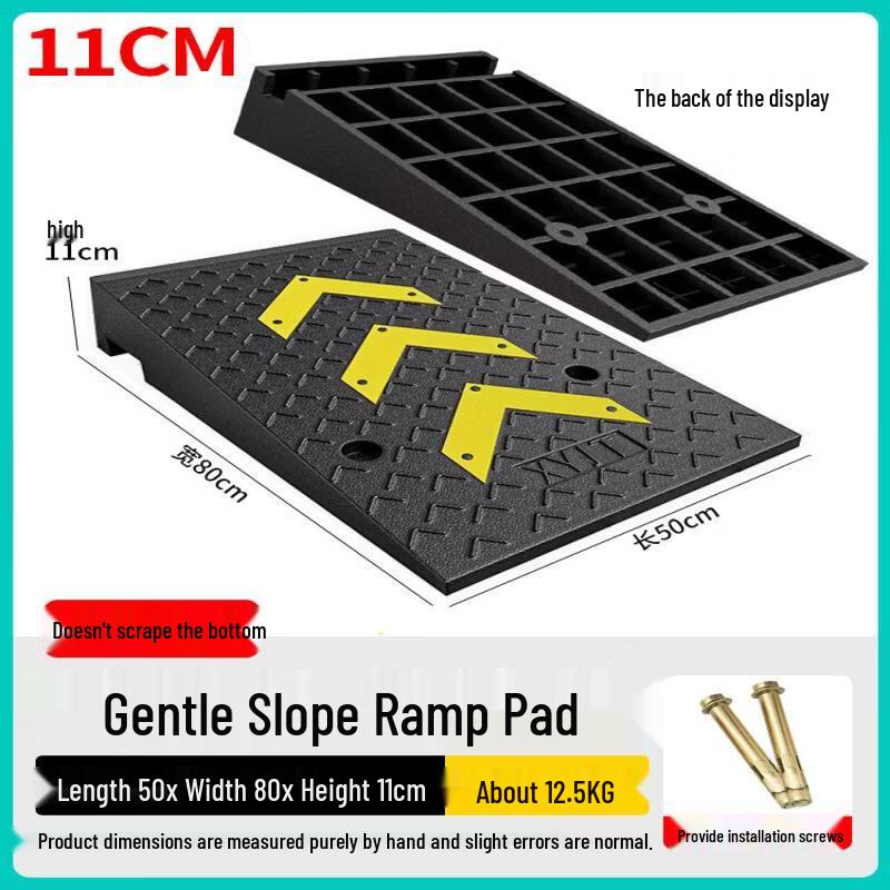 Heavy-Duty Rubber Step Ramp with Directional Arrow