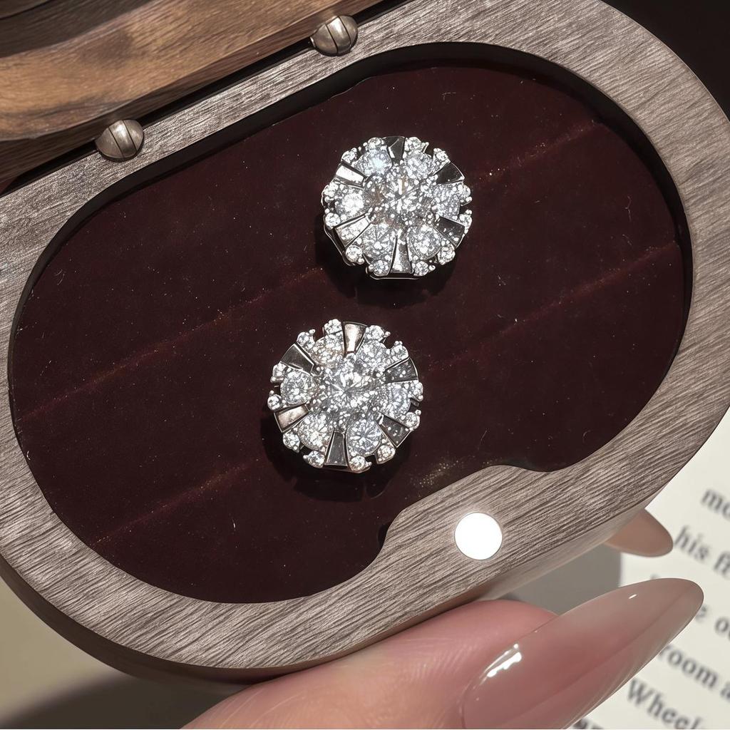 S925 Silver Rhodium Plated Moissanite Sunflower Stud Earrings for Women Commute Wear Patio Brunch & Floral Gifts
