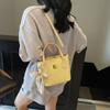2025 Summer New Textured Woven Large-capacity Women's Bucket Bag Niche Versatile Portable Shoulder Commuter Bag