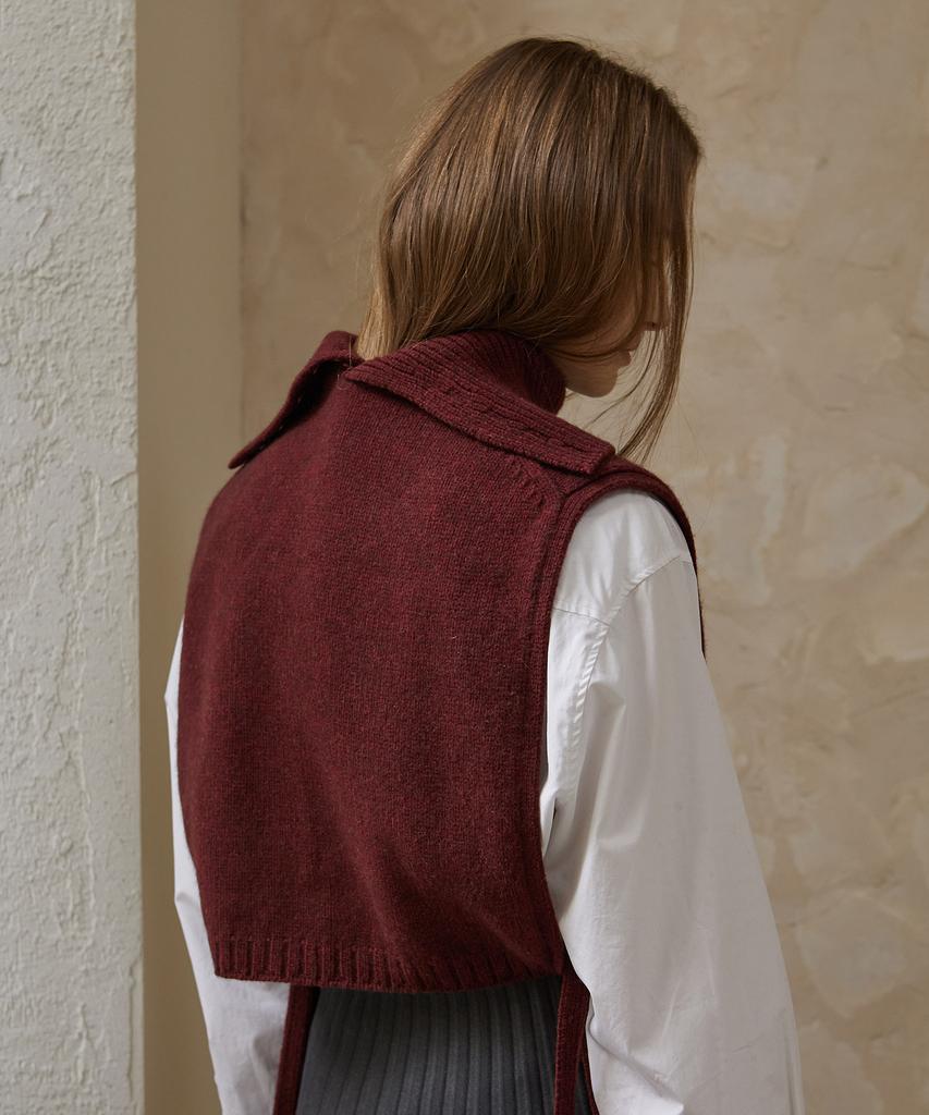Shine On You Yak Turtleneck Ribbon Tie Vest_Burgundy