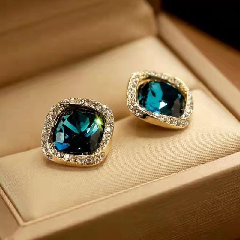 Retro Square Blue Crystal Zircon Stud Earrings for Women Luxurious and Exquisite Daily Accessories Party Jewelry Birthday Gifts