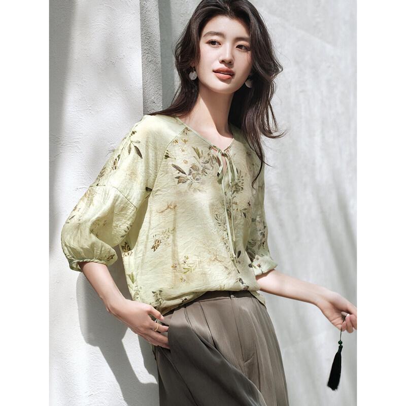 XWI Women s Elegant Printed V-Neck Blouse M