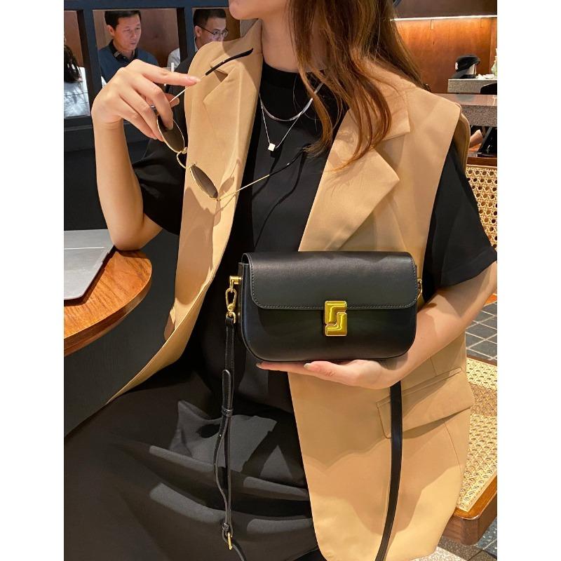 

Новая французская сумка под мышкой на лето Высококлассная и универсальная кожаная сумка для женщин Нишевая сумка кроссбоди на плечо