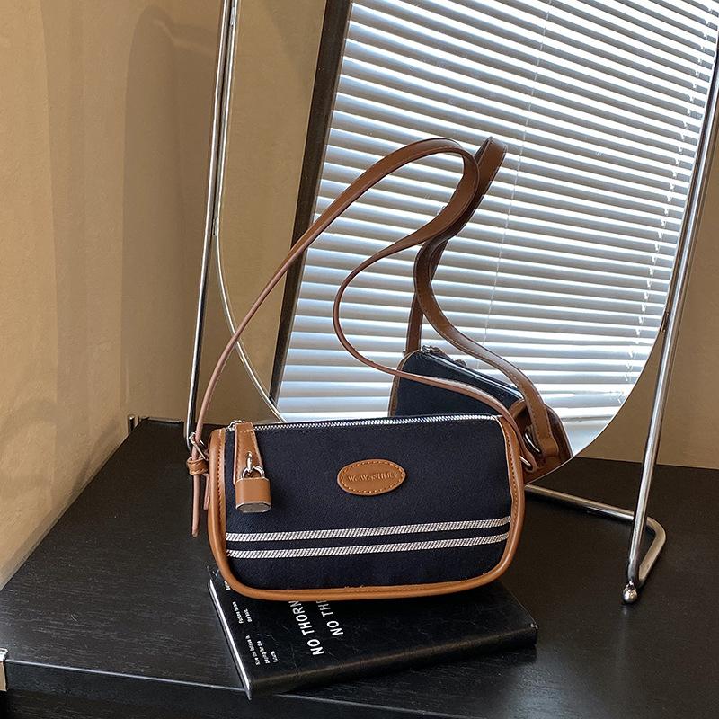 

Underarm Bag - Women s Style Handbag - Small Square Bag - Versatile Crossbody Bag коричневий
