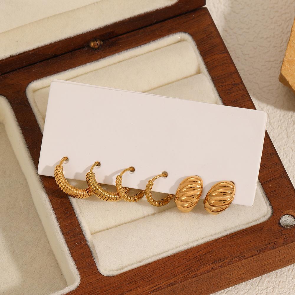 

Простые и универсальные серьги из нержавеющей стали женские модные универсальные серьги-кольца из титановой стали с 18-каратным золотым покрытием, ювелирные изделия