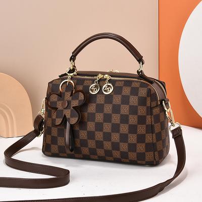 Bag Women's 2025 New Fashion Large Capacity Portable Pillow Bag Versatile Shoulder Crossbody Bag Women's Bag Small Square Bag Tide