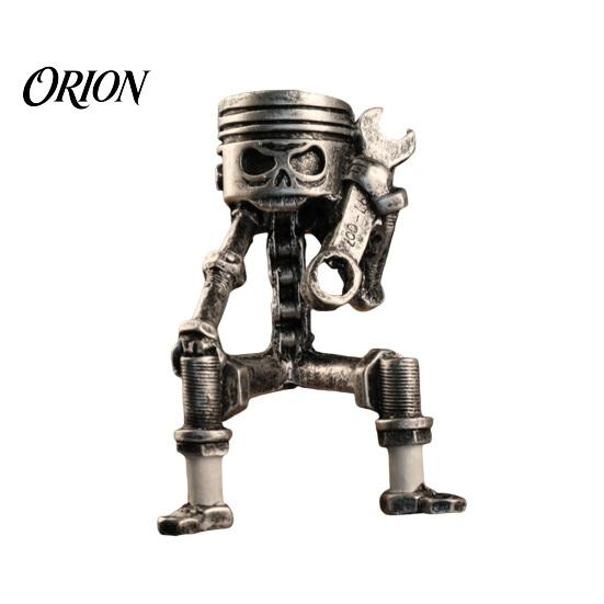 Statua di Robot Vintage Artigianale Scheletro in Resina Resistente, Statuetta Meccanica Industriale, Regalo Stile Heavy Metal Decorazione da Scrivania Gotica per Ufficio Libreria