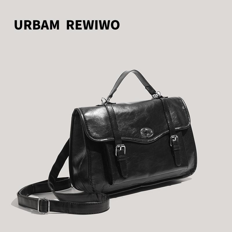 College Style Messenger Bag Class Bag Niche Oil Wax Leather Handbag Briefcase Crossbody Bag Commuter Backpack for Women