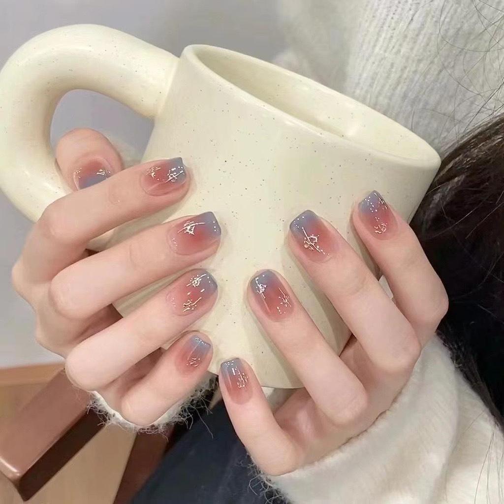 Simple French Gradient Detachable Press-On Nails: Short, Whitening False Nail Tips.