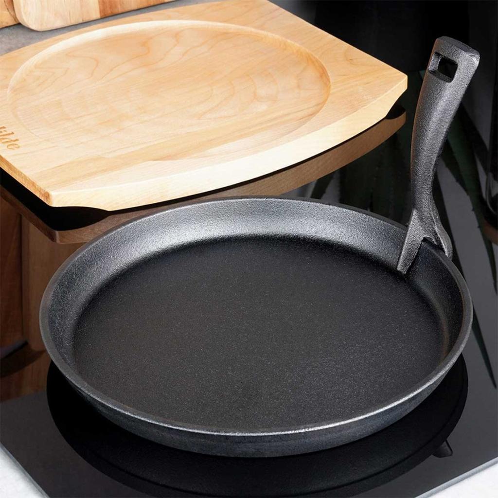 Cast Iron Frypan With Serving Board 199072 Cast Line
