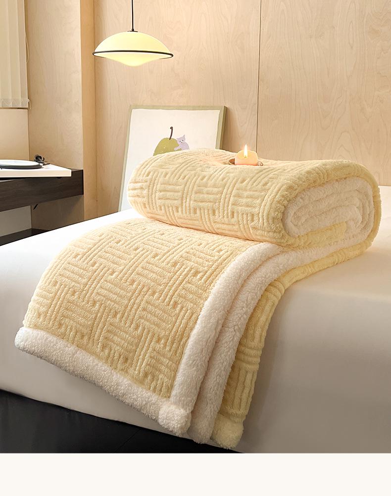 Tavalon Double-Layer Lamb's Wool Carved Blanket - Multifunctional Leisure Nap Cover
