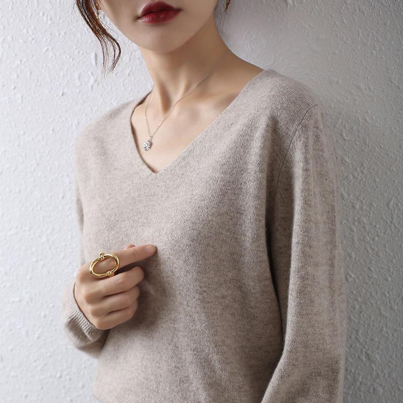 Short Velvet Sweater for Women V-neck Knitted Sweater for Autumn and Winter and Thin Loose Pullover