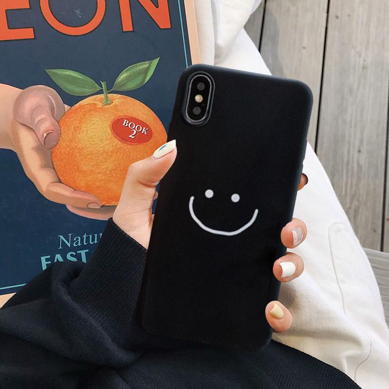 Fashion Simple Smile Face Couple Case For iPhone 17 16 15 Pro Max 13 7 11 12 14 Plus Mini Black White Soft Silicone Phone Cover