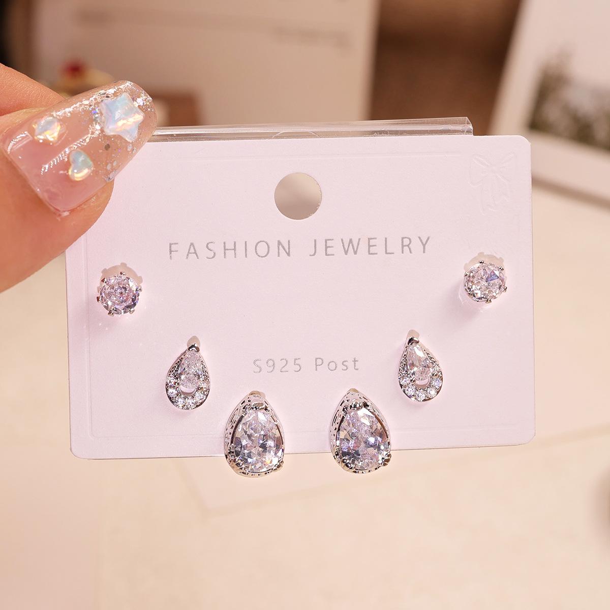 

Water Drop Silver Stud Earrings for Women - S925 Silver, High-End Hot Style, Niche Ear Jewelry