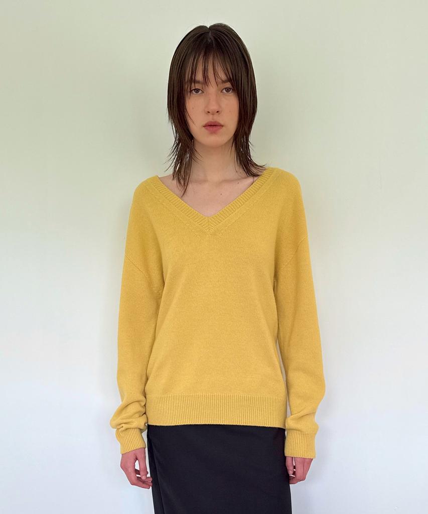 DIAGONAL V Neck Basic Knit (Yellow)