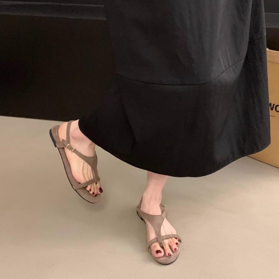 Flat Bottom Retro Toe French Sandals Fairy Shoes 2025 New Summer Vacation Wind Beach Roman Shoes