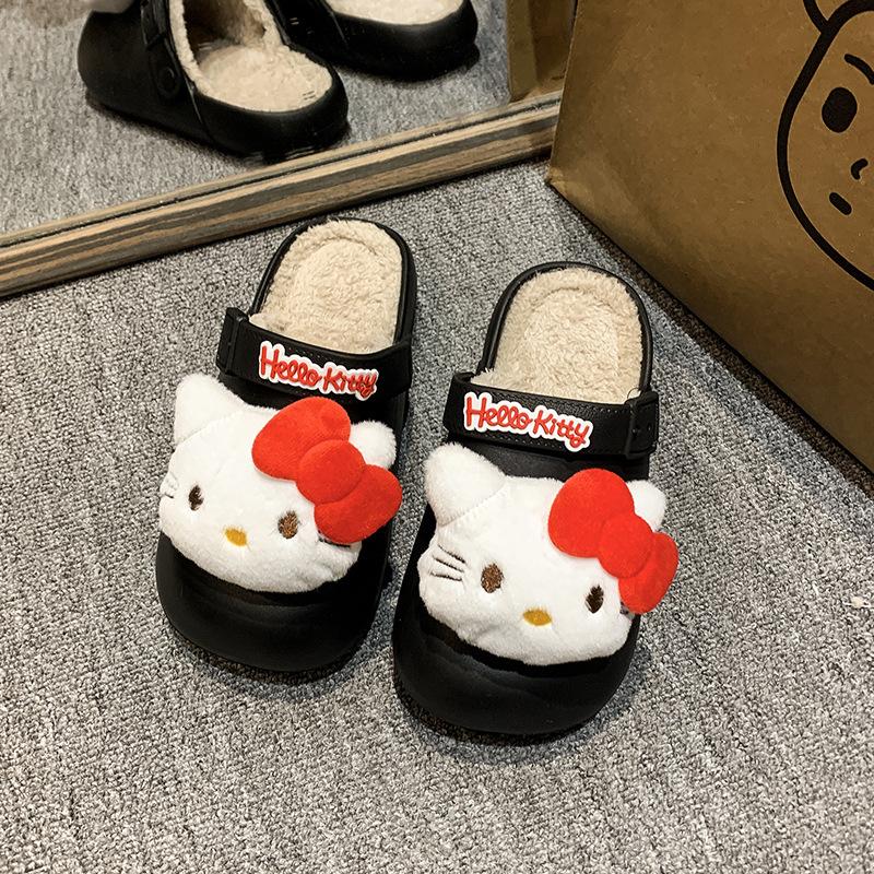 Stepping on shit non-slip versatile cotton slippers 2025 winter cute girl heart cute Hello Kitty flat-bottomed bag head slippers