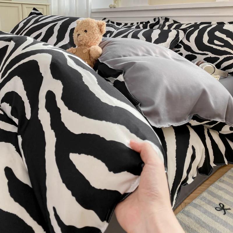 Zebra Soft Duvet Cover Set Black White Animal Print Beding Warm Comforter Covers plus 2 Pilowcases Home Decor for Children Kids Tens Young Boys Young