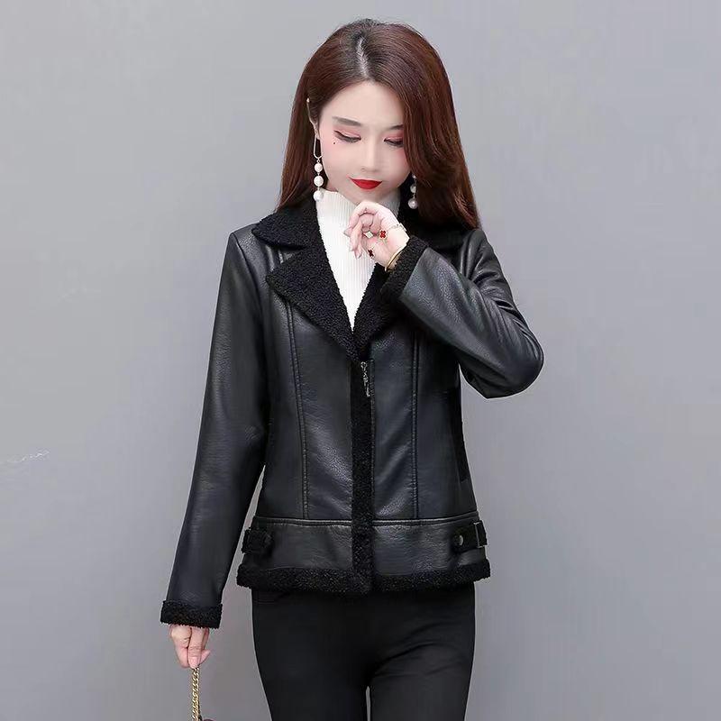 

Флисовая утолщенная кожаная куртка женская новая зимняя женская кожаная куртка имитация овечьей шерсти куртка женская короткая M 80---45kg чёрный