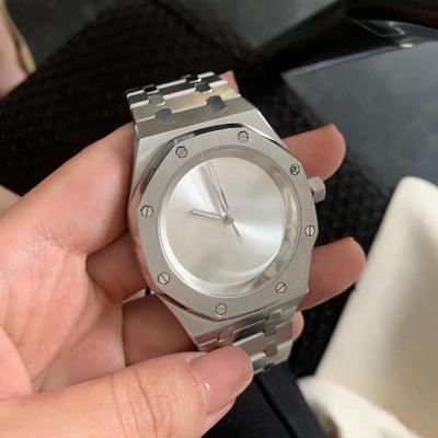 Men's Original Design Luminous Quartz Sports Watch - Waterproof and Trendy