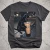 Lustiges Schwarzer Labrador trinkt Eiskaffee Shirt, Geschenk für Hundemama, Labbi Liebhaber T-Shirt