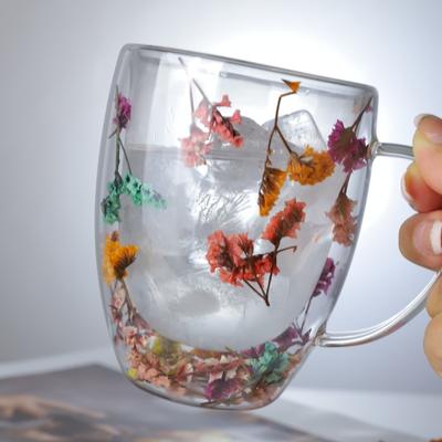 350 ml mit getrockneten Blumen dekorierte Kaffeetasse, Milchbecher, doppelwandige Glastasse für die Küche mit Henkel, hitzebeständige Teetassen, Glasbecher