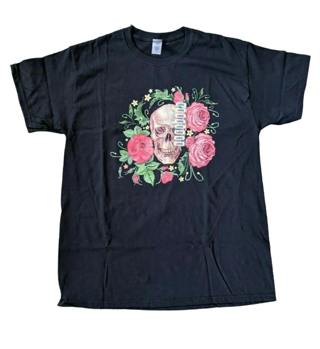 Gildan Skull & Roses Men s T-Shirt Large Black Short Sleeve Graphic Tee S разноцветный
