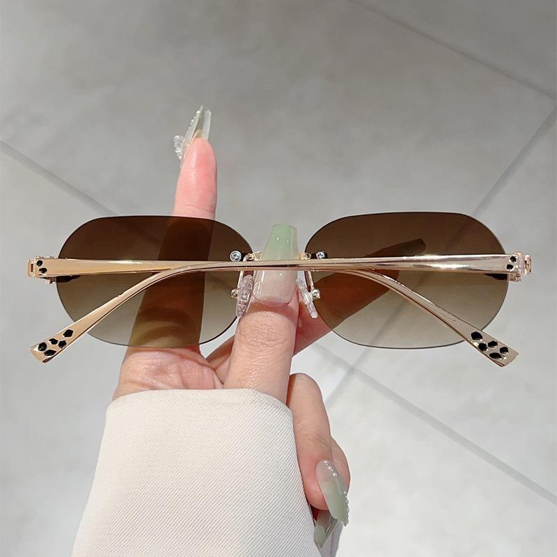 Rimless Oval Sunglasses Men New Fashion Vintage Gradient Casual Shades Women Trendy Luxury Brand Design Decor Sun Glasses