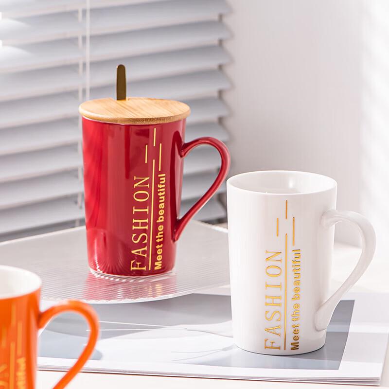 Qihang Yaju Ceramic Mug & Towel Gift Set