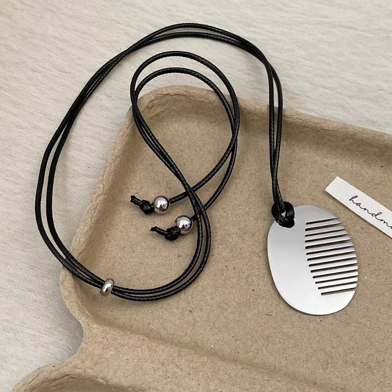 Lats Personality Temperament Comb Pendant Necklace For Women 2024 Trend New Delicate Fashion Jewelry