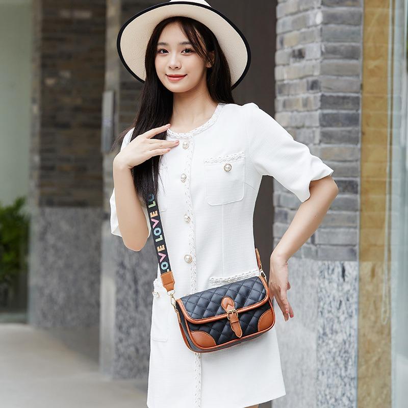 Bag women's fashion splicing buckle shoulder messenger women's bag versatile embroidered diamond bag one piece