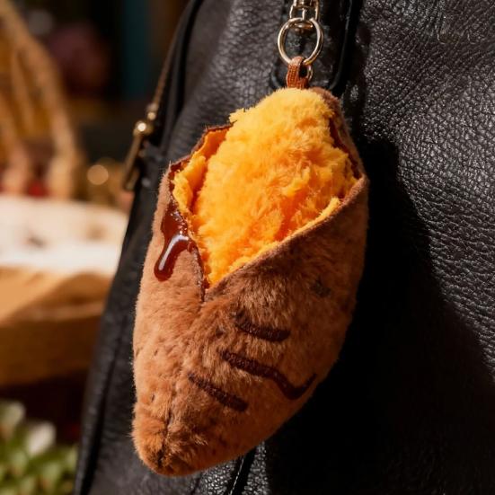 Plyšový klíčenka pečená sladká brambora Měkká vycpaná hračka se usmívající tváří Přívěsek na tašku na batoh Kabelku Zábavný dárek pro přátele Děti Podzimní Zimní Dekorace