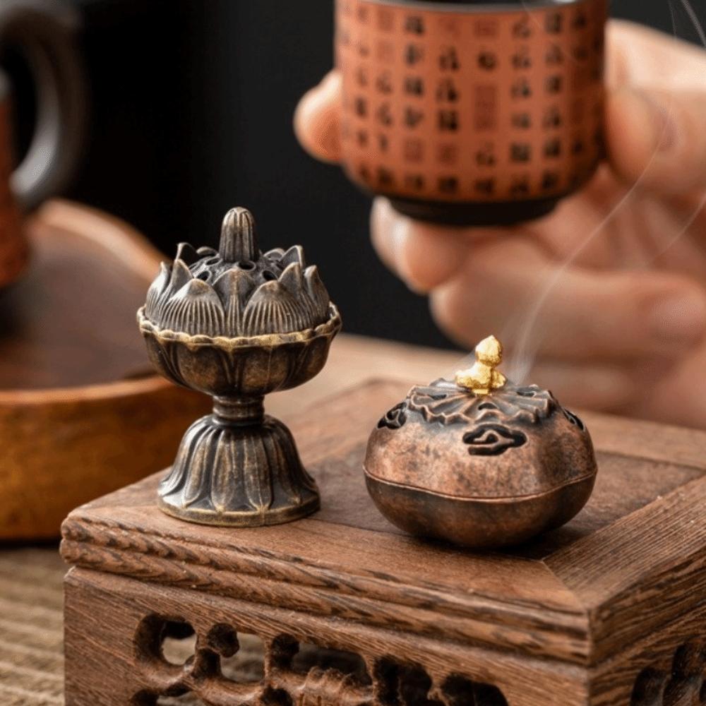 1Pcs Lotus Lamp Incense Stick Burner Alloy Sandalwood Lotus Incense Censer Retro with Hollowed Out Patterns Three Legged Stove