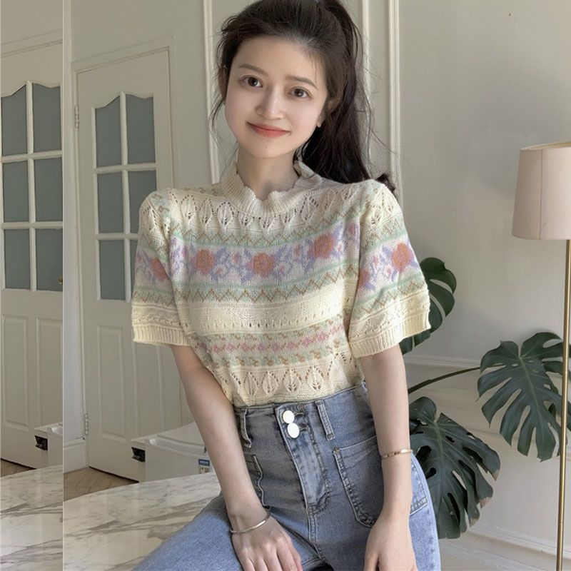 Hollow Out Short Sleeved Knitted Shirt for Women In Summer Slim Design Niche French Gentle Sweet and Spicy Style Top
