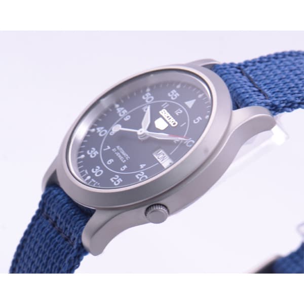 Seiko Pánské SNK807K2 (SeikoEX SEIKO Pětimilitární modrý ciferník) Kulaté hodinky modré nerezové analogové