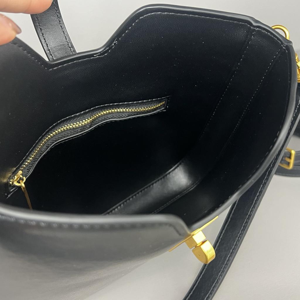 Leather Bucket Bag, Underarm Commuter Bag Soft 16, Large Capacity Single-shoulder Crossbody Bag