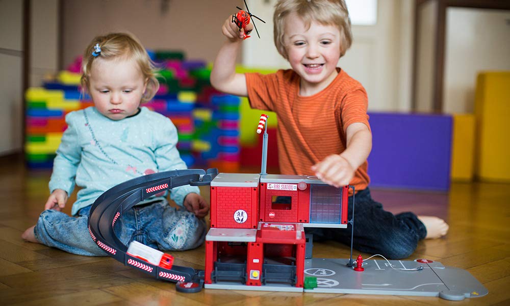 SIKU WORLD Fire Station ages 3 and SK5508 (for up)