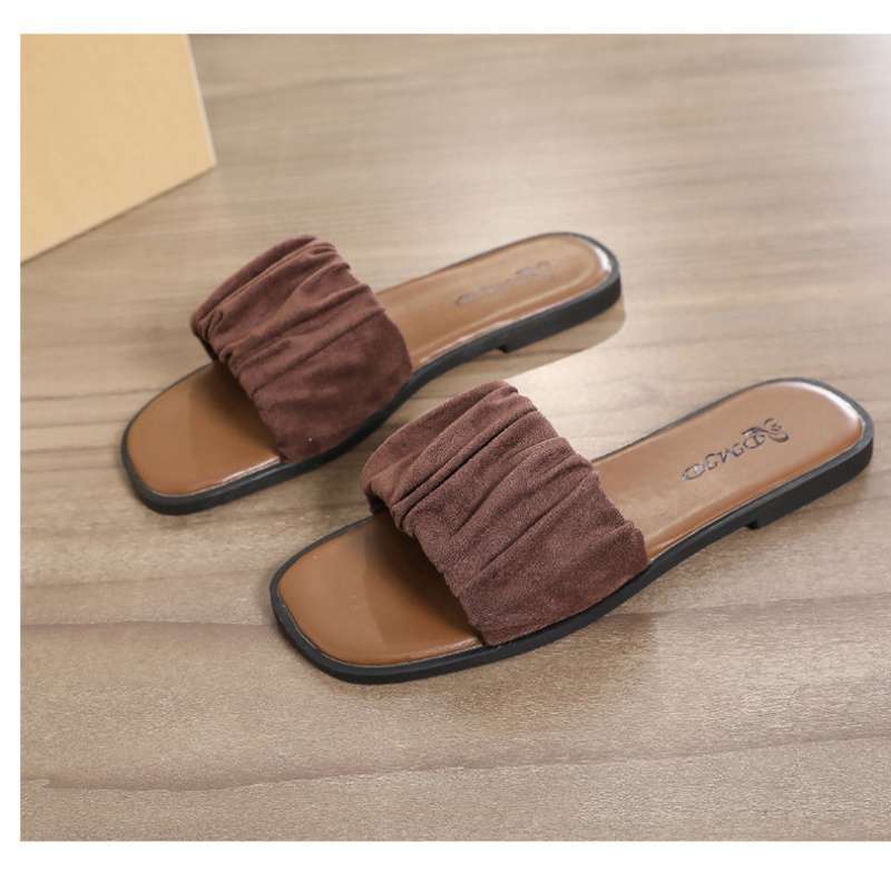 Flat Bottom One-word Small Fragrant Slippers Women's Summer 2025 New Outer Wear Super Hot Fashion High-end Cool Slippers