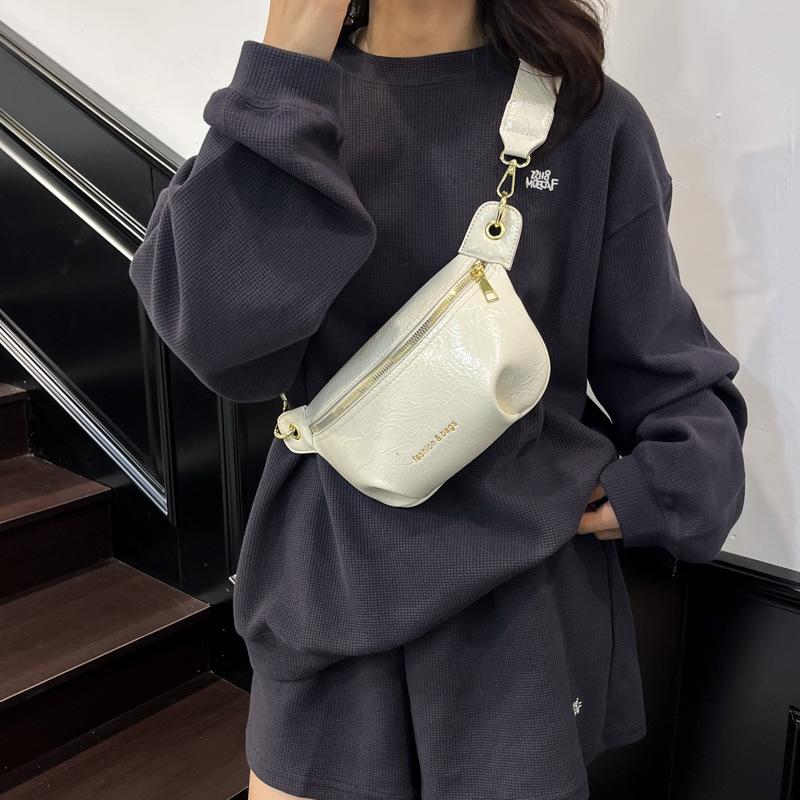 Bags women's summer new trendy simple and versatile fashion breast bags women's large-capacity shoulder messenger bags